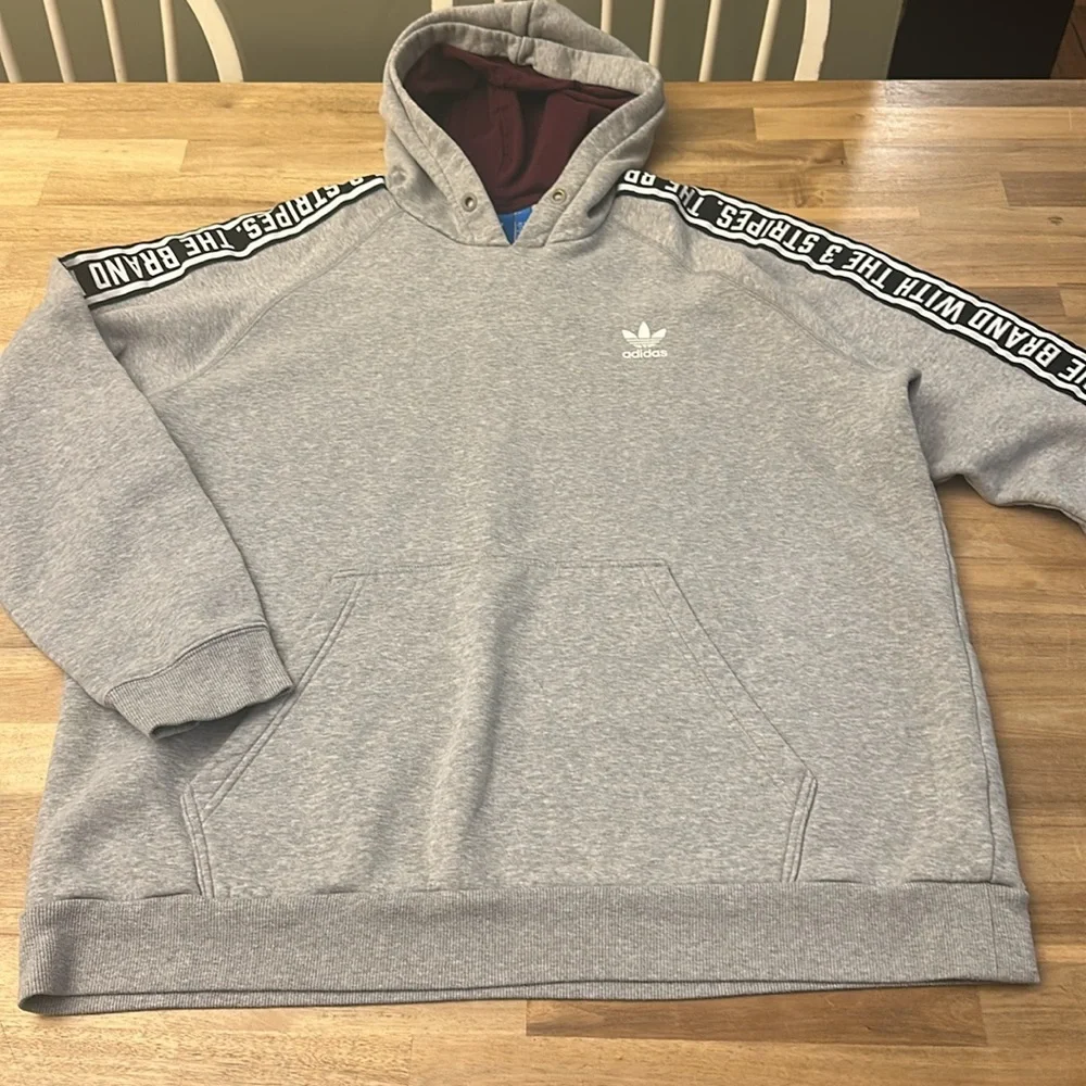 ADIDAS ESSENTIALS HOODIE